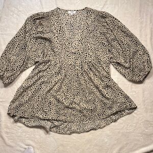 Umgee Beige and Black Spotted Blouse